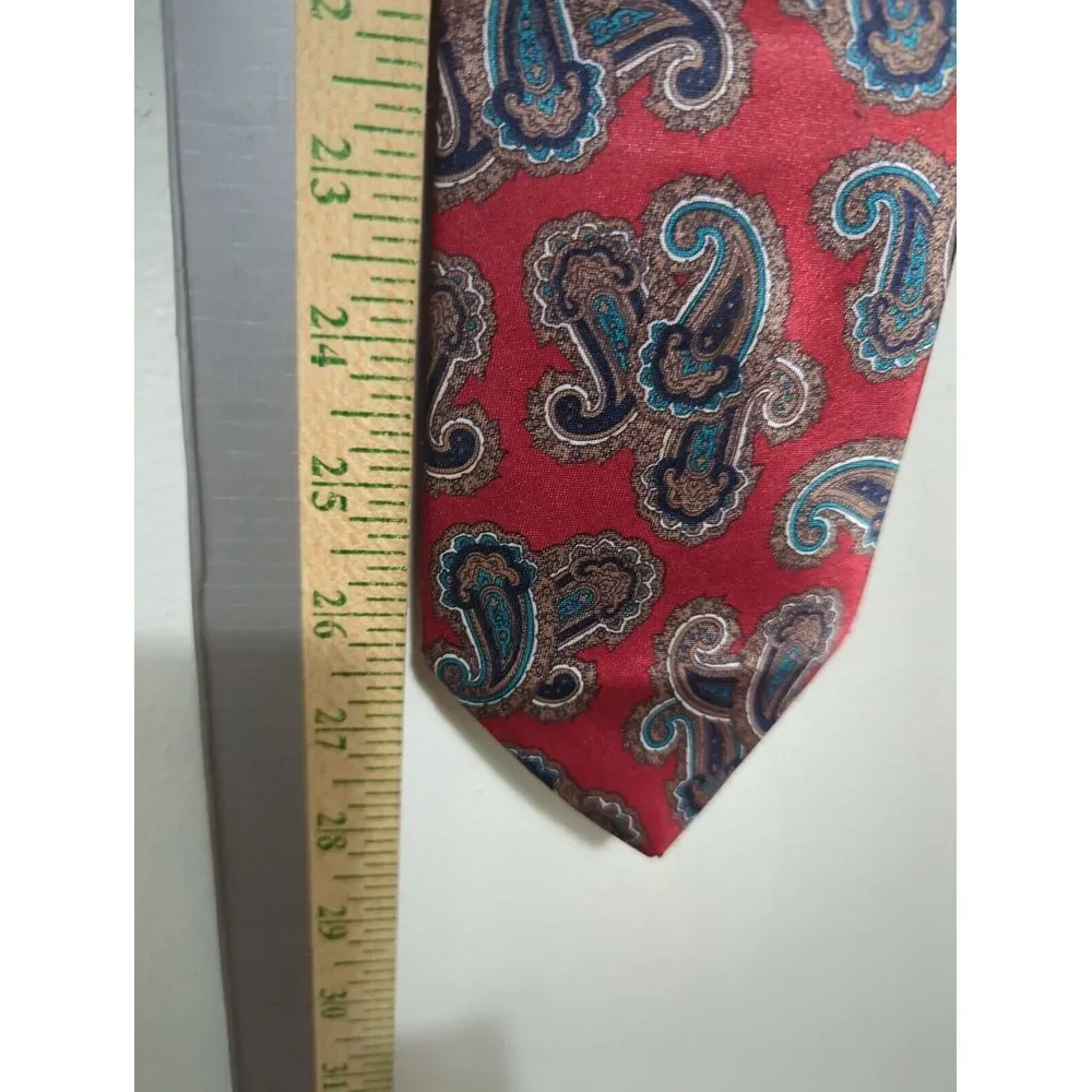 The‎ Men's Store Red Paisley Polyester Necktie Made in USA Vintage Style Tie